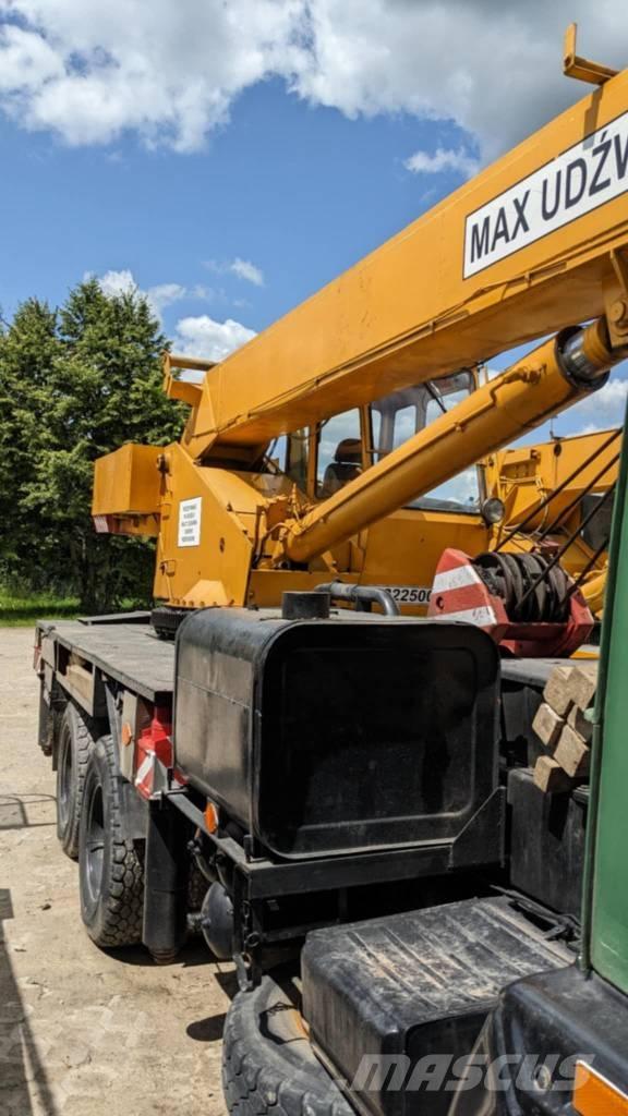 Kamaz KC 45719 All-Terrain-Krane