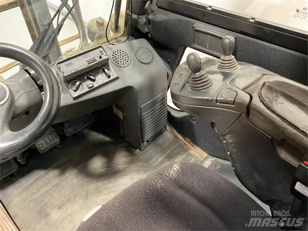 Linde H25D-02 Diesel Stapler