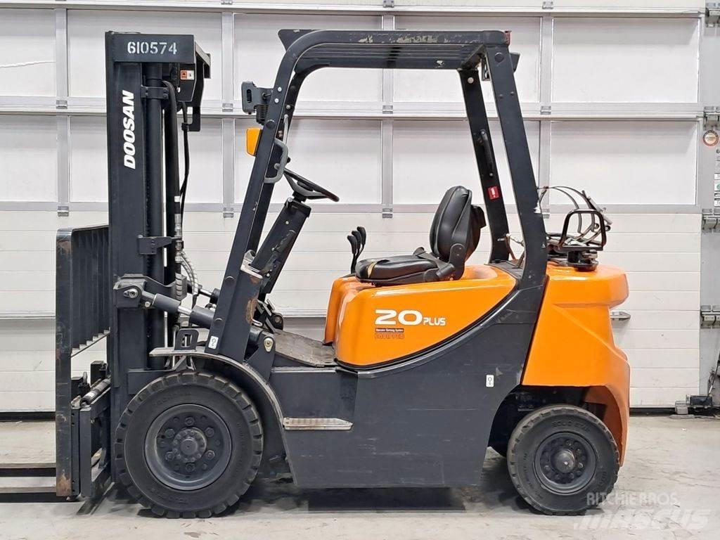 Doosan G20GP Gas Stapler