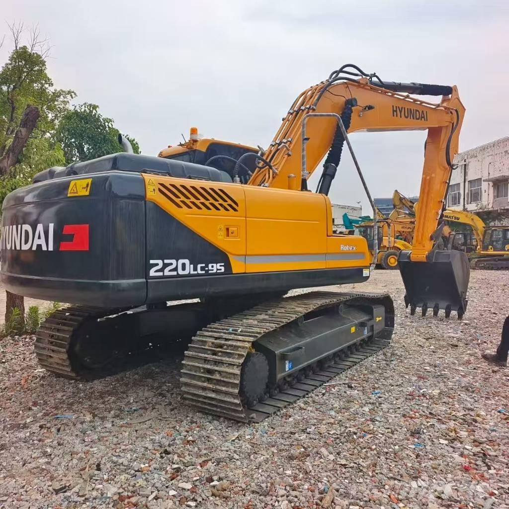 Hyundai 220 LC-9 Raupenbagger