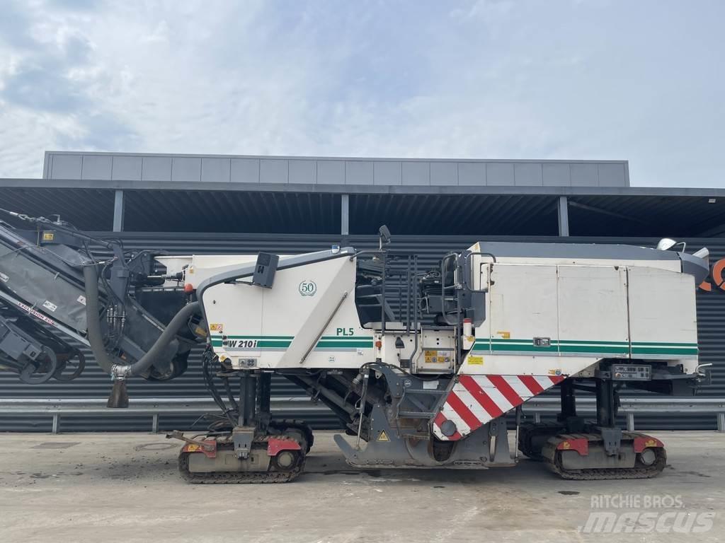 Wirtgen W 210 I Asphaltfräsen
