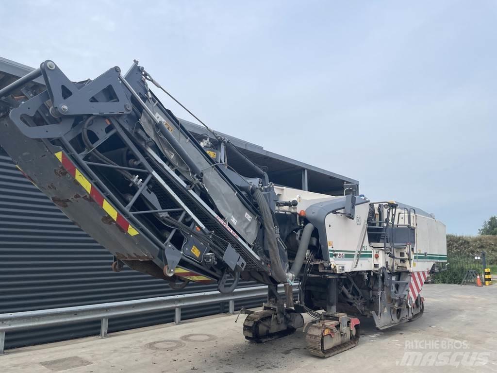 Wirtgen W 210 I Asphaltfräsen