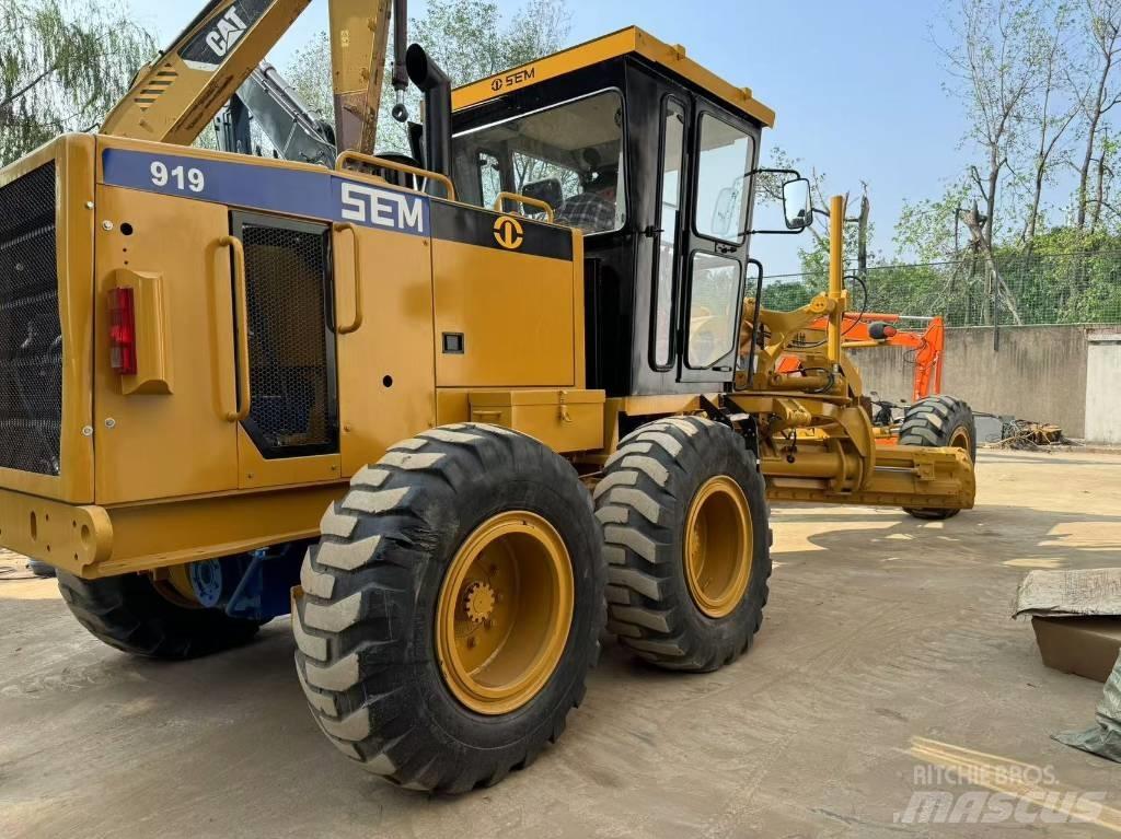 SEM 919 Grader