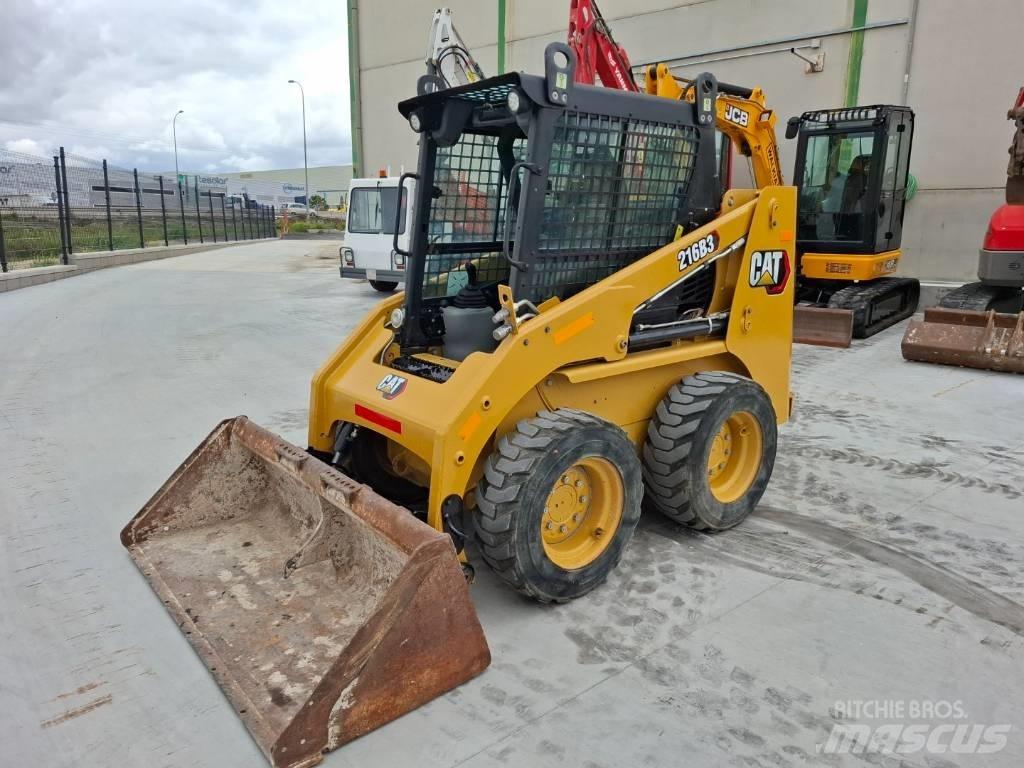 CAT 216 B 3 Kompaktlader