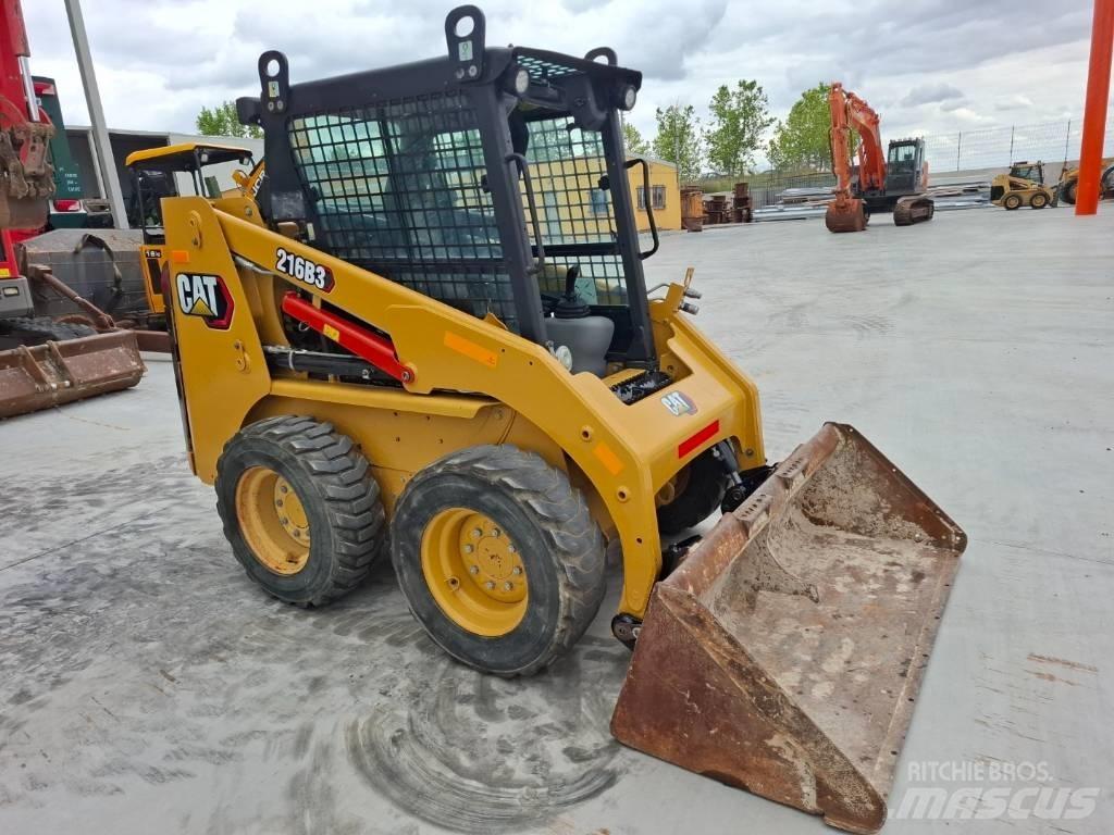CAT 216 B 3 Kompaktlader