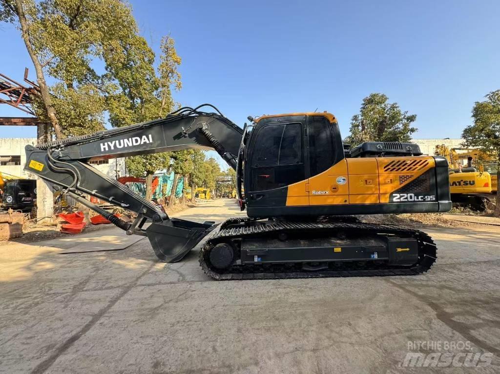 Hyundai 220lc Raupenbagger