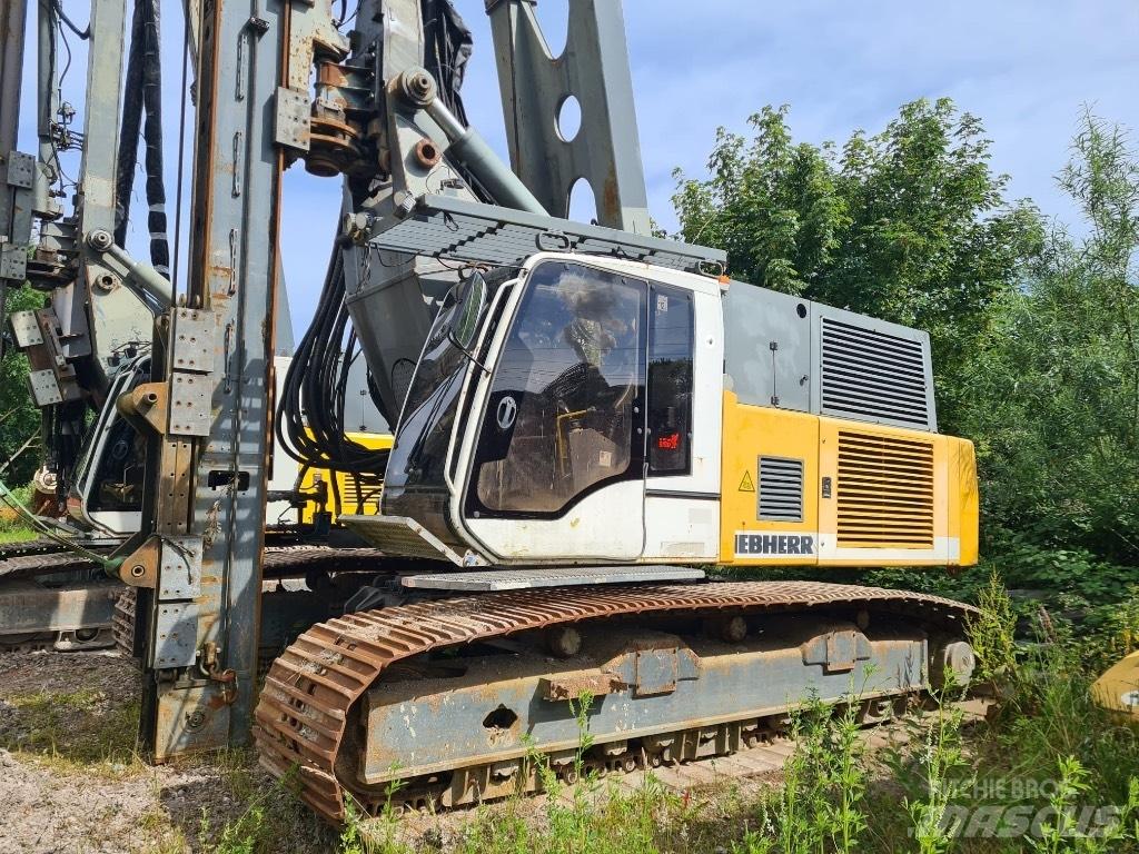Liebherr LRB 155 Rammen