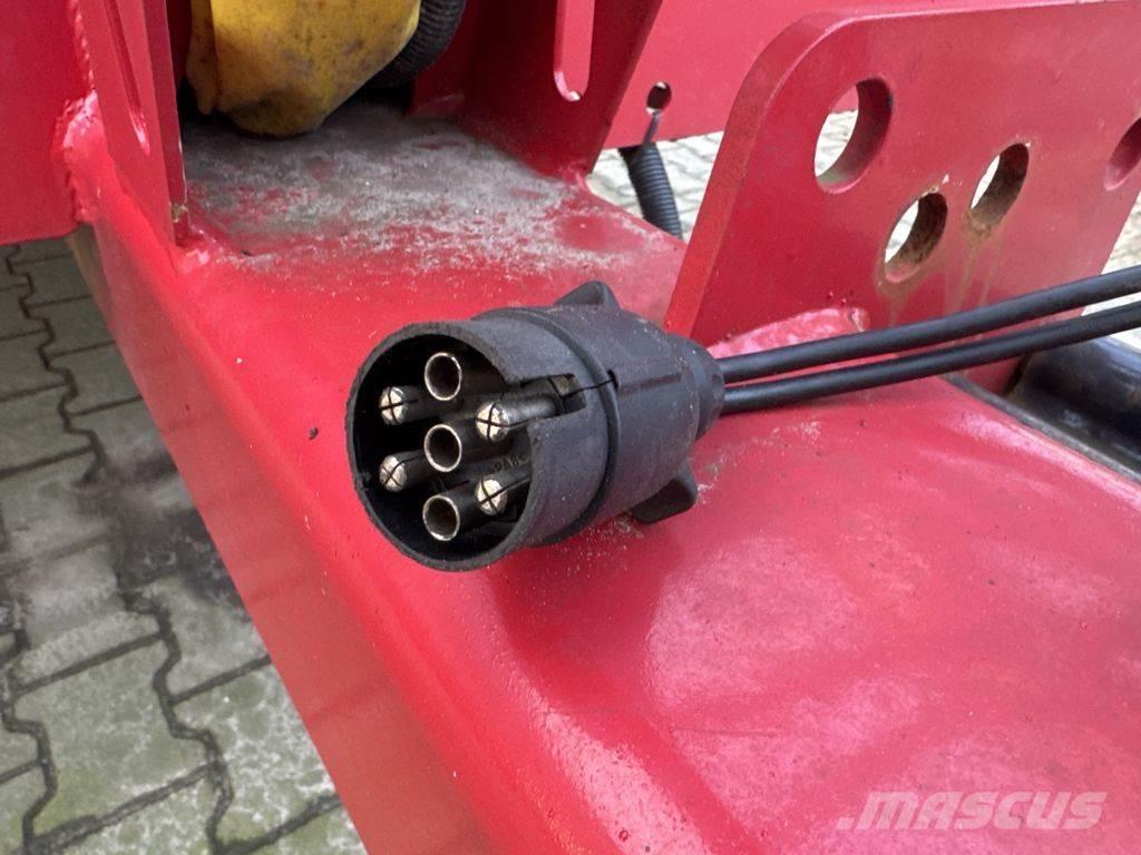 MAC 16 Premium Autotransport-Anhänger