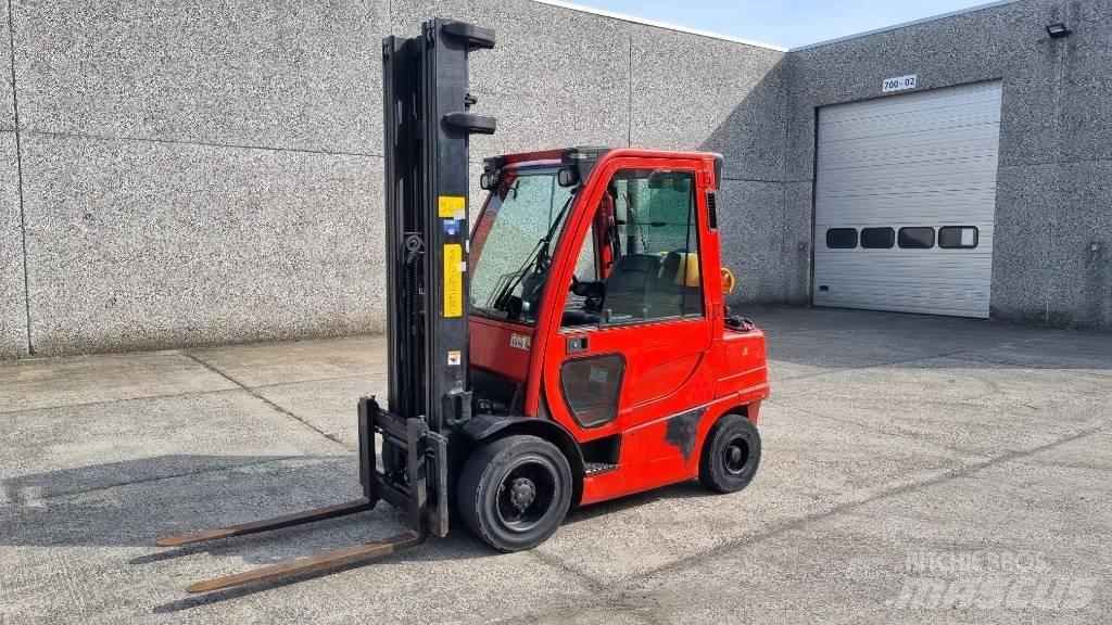 Hyster H 3.00 FT Gas Stapler