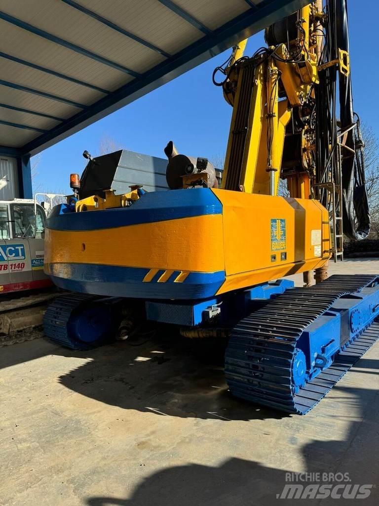 Bauer BG 18 H Schwere Bohrgeräte