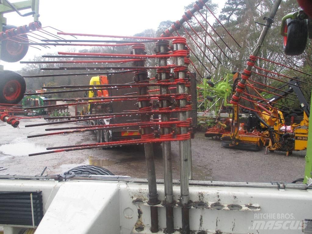 CLAAS Liner 3000 Kreiselheuer/-wender