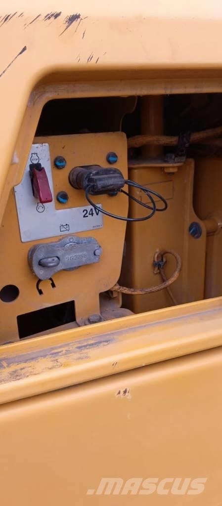 CAT 730 C2 Dumper - Knickgelenk