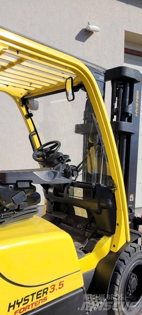 Hyster H 3.5 FT Gas Stapler