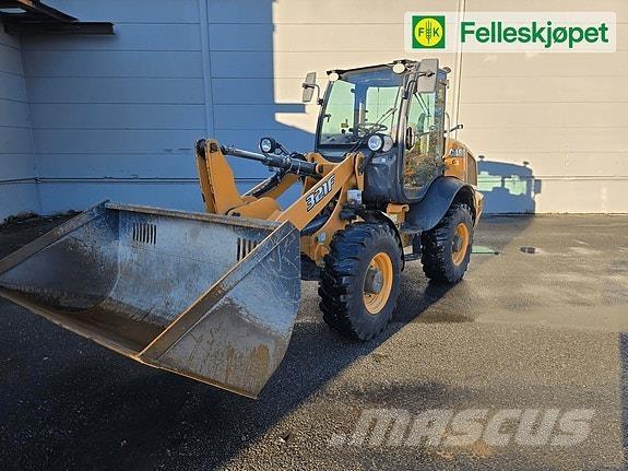 CASE 321f Radlader