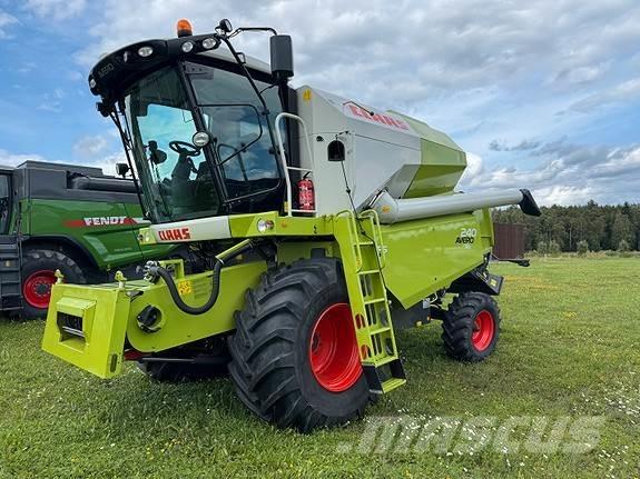 CLAAS Avero 240 Mähdrescher