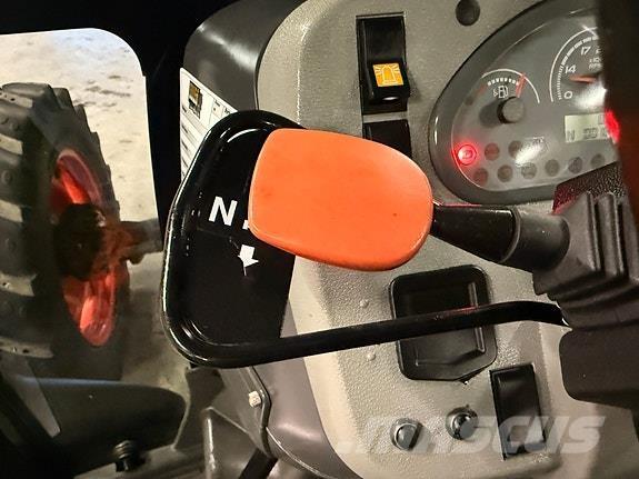 CLAAS Elios 220 Traktoren