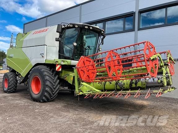 CLAAS Tucano 430 Mähdrescher
