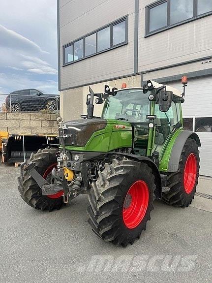 Fendt 211 Traktoren