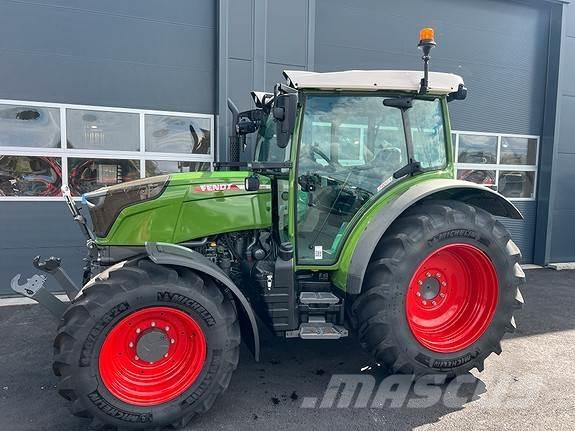 Fendt 211 Profi+ Traktoren