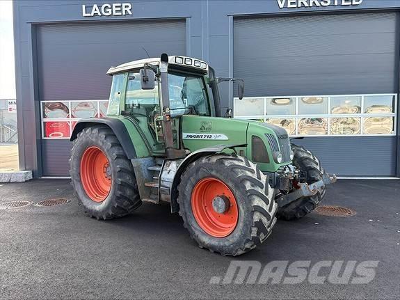 Fendt 712 Favorit Traktoren