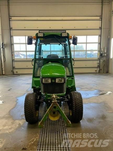 John Deere 2032R Traktoren