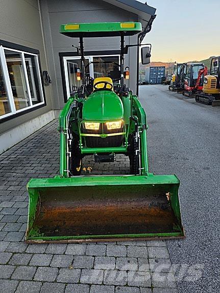 John Deere 3038E Traktoren