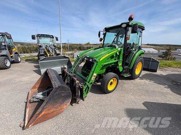 John Deere 3720 Traktoren