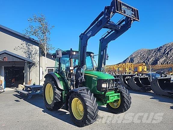 John Deere 5100 R Traktoren