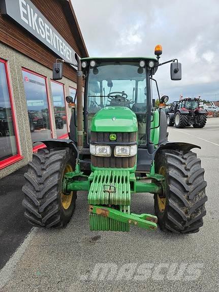 John Deere 5820 Traktoren