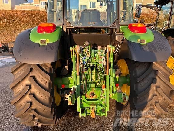 John Deere 6110MC Traktoren