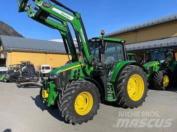 John Deere 6120M Traktoren