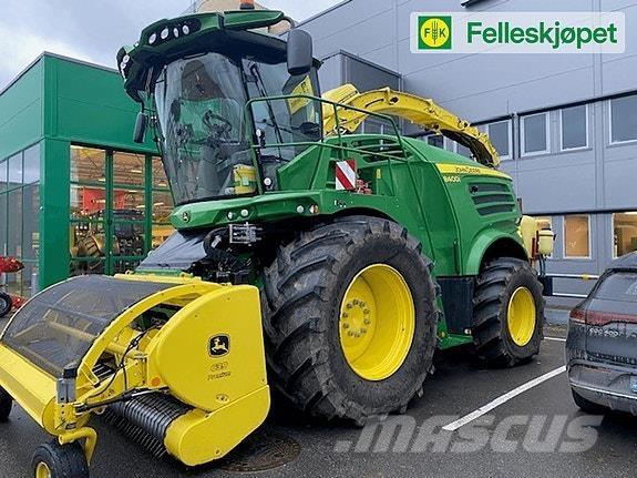 John Deere 8400 Schwader