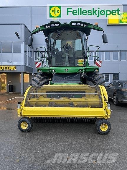John Deere 8400 Schwader