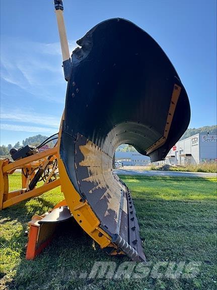 Meiren 2011 Schneeschilde und -pflüge