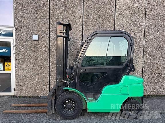 Mitsubishi FD25N Diesel Stapler