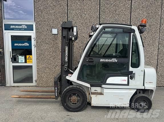 Nissan FD25 45434 Diesel Stapler