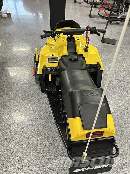 Ski-doo MXZ 120 Schneemobile