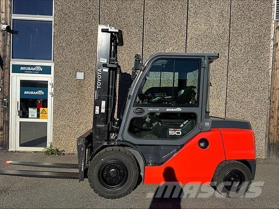 Toyota 40-8FD50N Diesel Stapler