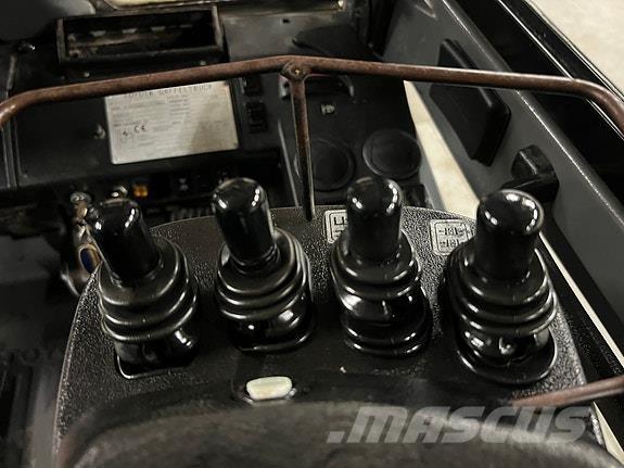 Toyota 62-7FDF30 Diesel Stapler