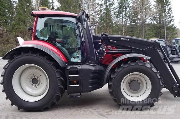 Valtra 235 Direct Traktoren
