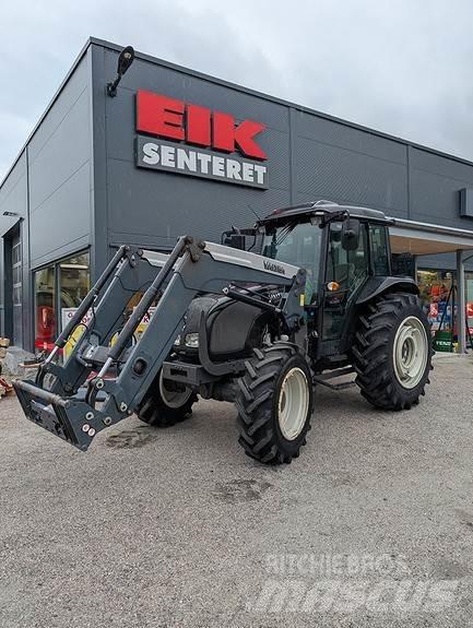 Valtra A83 Traktoren