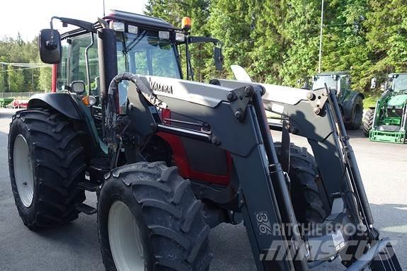Valtra A83 Traktoren