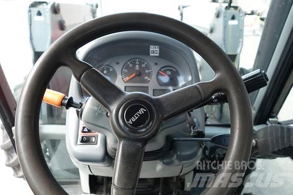 Valtra A83 Traktoren