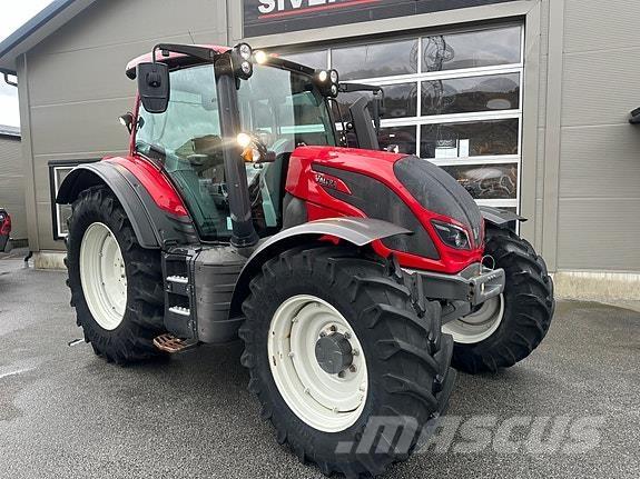 Valtra N 174 VERSU Traktoren