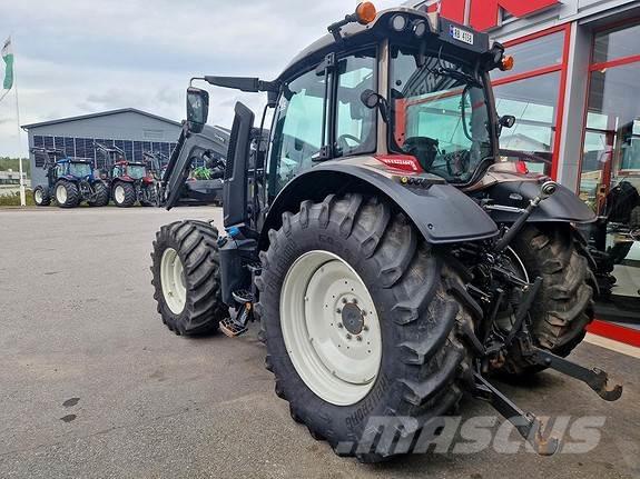 Valtra N155 Traktoren