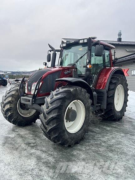 Valtra N163 Traktoren