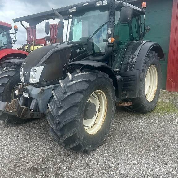 Valtra N163 Direct Traktoren