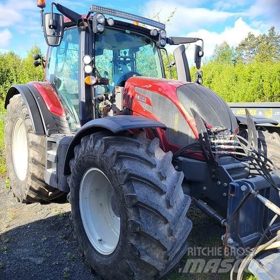 Valtra N174D Traktoren