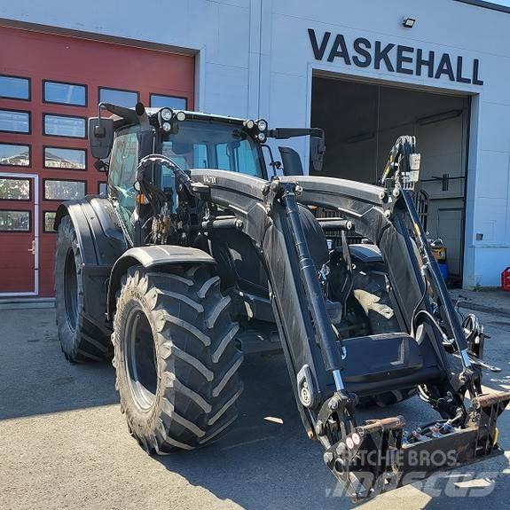 Valtra N174D Traktoren