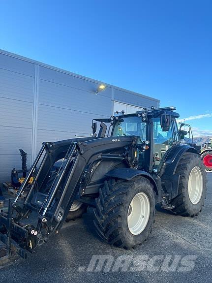 Valtra N174D Traktoren